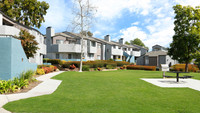 Villa Solana in Laguna Hills, CA - Building Photo - Building Photo