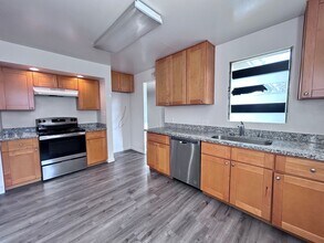 4744 Forest Pkwy in Sacramento, CA - Foto de edificio - Building Photo