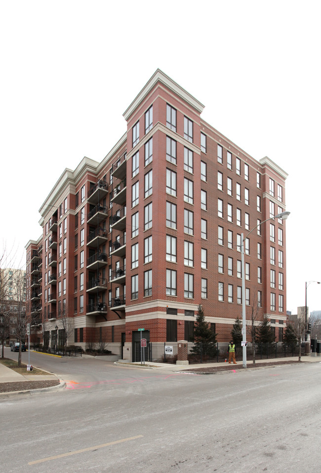 Old Town Village East Mid-Rise in Chicago, IL - Foto de edificio - Building Photo