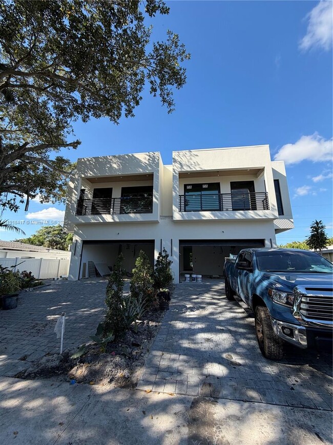 1337 NE 13th Ave in Fort Lauderdale, FL - Building Photo - Building Photo