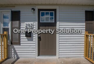 292 Hadley Rd in La Porte, IN - Building Photo - Building Photo