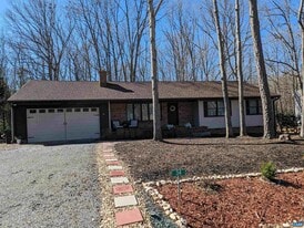 34 Bridlewood Dr in Palmyra, VA - Building Photo