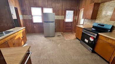 1325 S Waco Ave in Wichita, KS - Building Photo - Building Photo