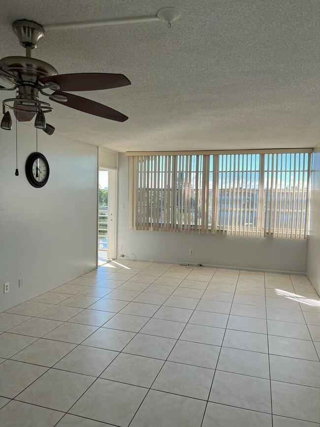 property at 2731 Taft St