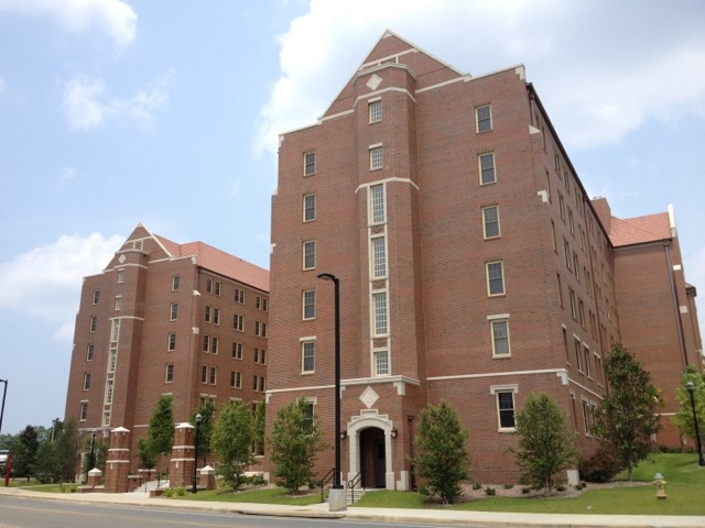 Traditions Hall in Tallahassee, FL - Foto de edificio