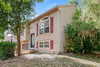 3712 Owster Ln in Indianapolis, IN - Building Photo - Building Photo