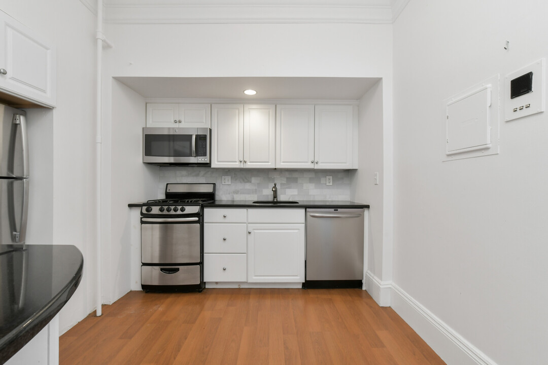 184 Commonwealth Ave, Unit 51 in Boston, MA - Building Photo