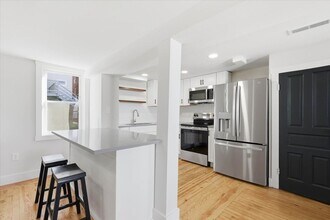 305 W Broadway in Red Lion, PA - Building Photo - Building Photo