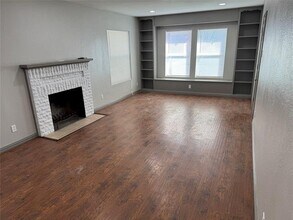 1115 McAdams Ave in Dallas, TX - Building Photo - Building Photo