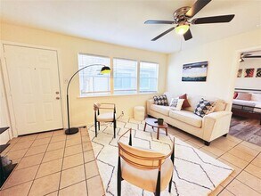 2405 Teri Rd in Austin, TX - Building Photo - Building Photo