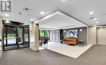 556 Laurier Ave W in Ottawa, ON - Building Photo - Building Photo