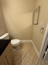 2485 NW 33rd St in Oakland Park, FL - Building Photo - Building Photo