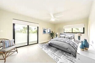 Orduna Court in Coral Gables, FL - Building Photo