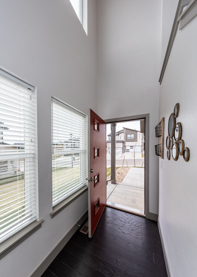 5349 Sky Top Ln in Colorado Springs, CO - Foto de edificio - Building Photo