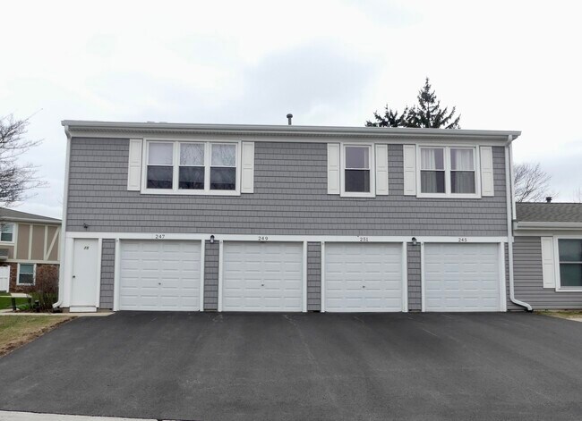 247 Nantucket 247 in Schaumburg, IL - Building Photo - Building Photo