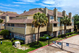 Vanderbilt Lodge in Houston, TX - Building Photo - Building Photo