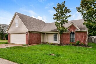2744 Shady Well in Memphis, TN - Building Photo - Building Photo