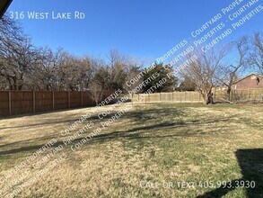 316 W Lake Rd in Guthrie, OK - Foto de edificio - Building Photo