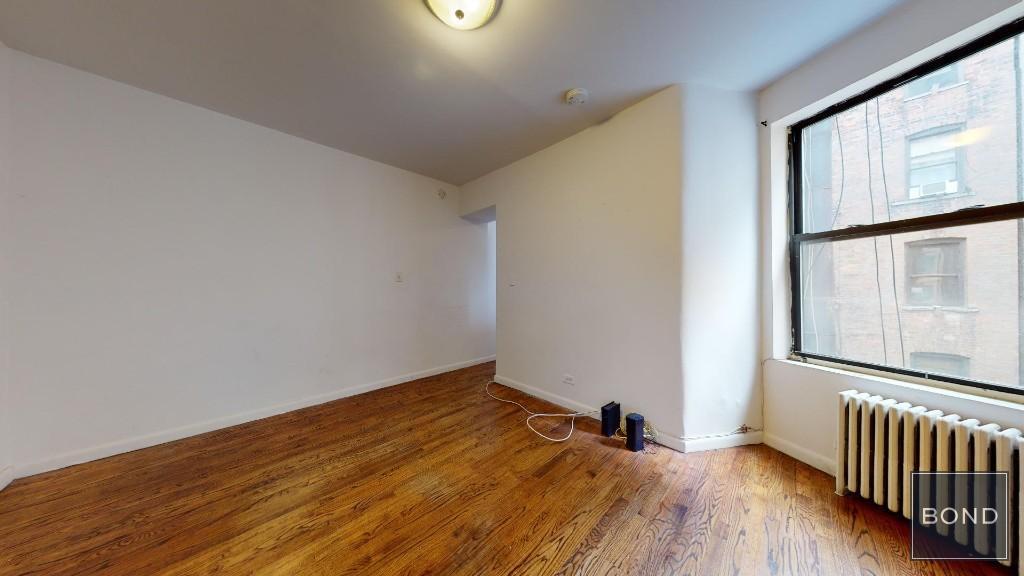 411 E 70th St in New York, NY - Building Photo