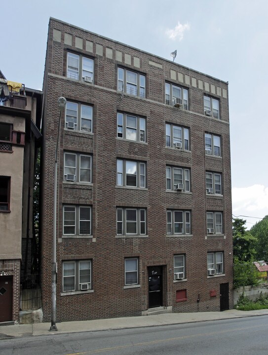 69 Caryl Ave in Yonkers, NY - Foto de edificio