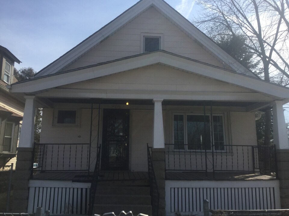 3802 N 6th St in Milwaukee, WI - Building Photo