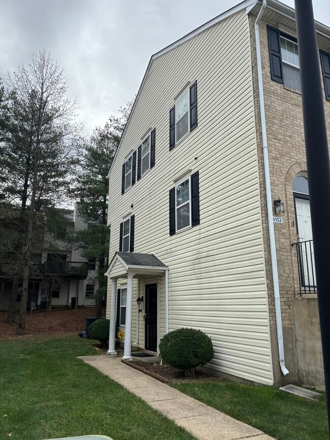 property at 4150 Crab Apple Ct