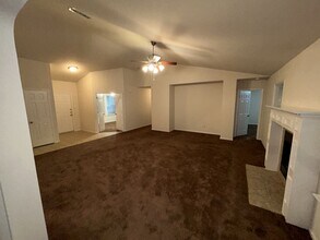 5705 Sulfur Spring Dr in Killeen, TX - Building Photo - Building Photo