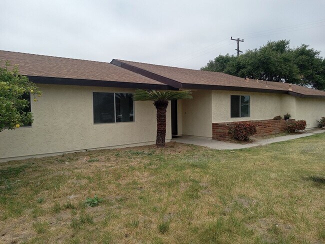 4907 Joan Way-Unit -4907 in Oxnard, CA - Building Photo - Building Photo