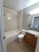 65 N Point Dr in Boston, MA - Building Photo - Building Photo