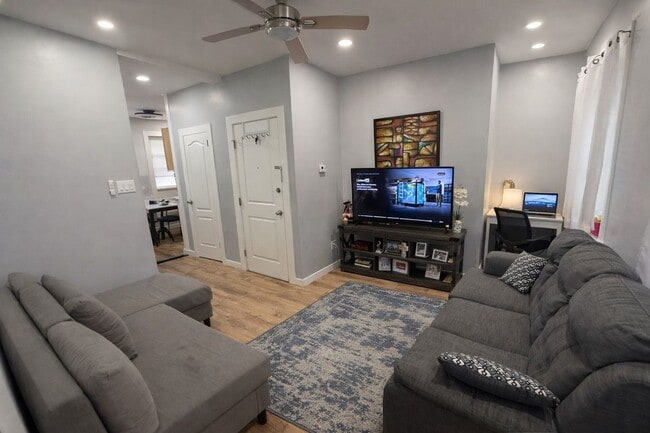 80 Malcolm Ave in Garfield, NJ - Foto de edificio - Building Photo