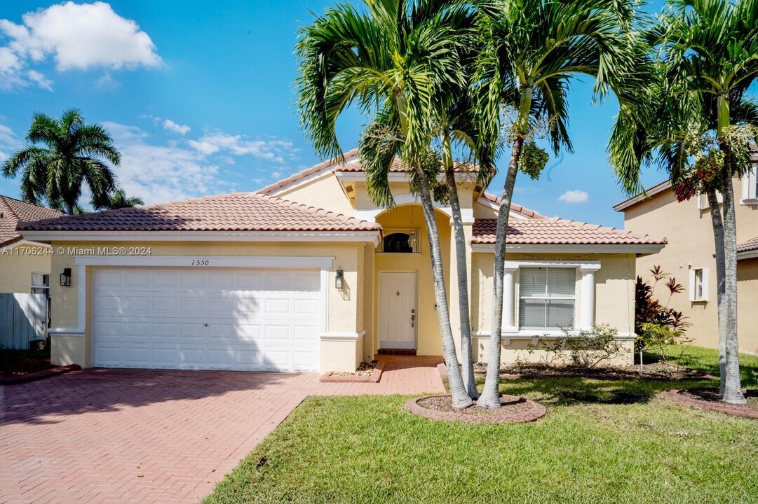 1550 SW 193rd Terrace in Pembroke Pines, FL - Building Photo