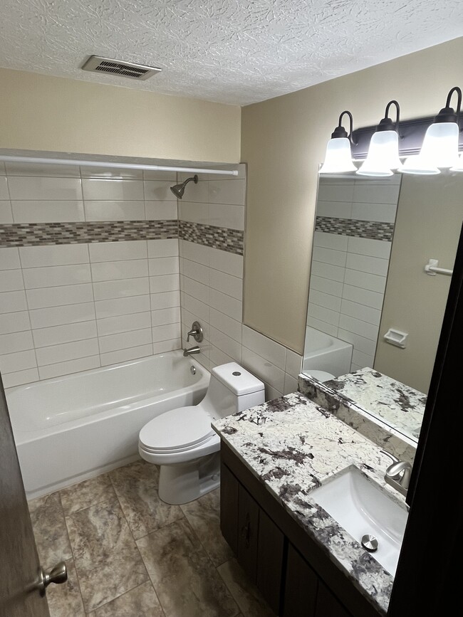 3197 Cedar Grove Pl S in Grove City, OH - Building Photo - Building Photo