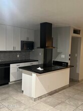 4657 S 17th Way in Phoenix, AZ - Building Photo - Building Photo