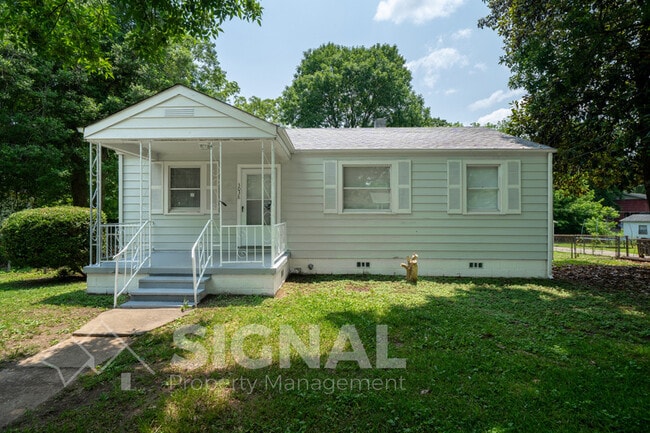property at 3038 Highland Dr