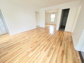 77 Chapel St in Wallingford, CT - Building Photo - Building Photo