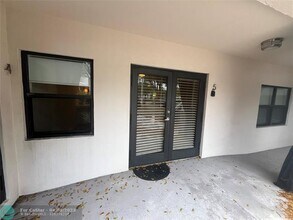 1109 E Broward Blvd in Fort Lauderdale, FL - Foto de edificio - Building Photo