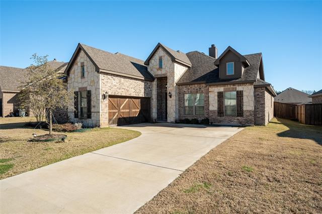 814 Summer Grove Dr in Midlothian, TX - Building Photo