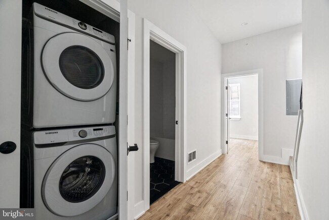 1437 Parrish St in Philadelphia, PA - Building Photo - Building Photo