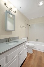 Norge Apartments of Edmonds. in Edmonds, WA - Foto de edificio - Interior Photo