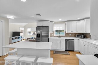 807 Prospect Ave in Spring Lake, NJ - Building Photo - Building Photo