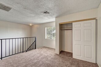 Avanti Townhomes in Midland, TX - Foto de edificio - Building Photo