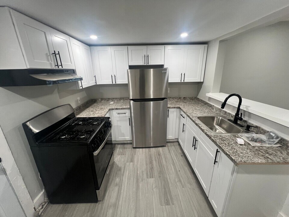 126 Spring St in Trenton, NJ - Building Photo