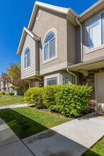122 S Tamarak Cir in Lehi, UT - Building Photo - Building Photo