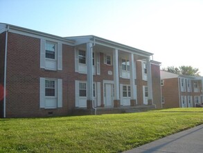 Willow Creek Blacksburg in Blacksburg, VA - Building Photo - Building Photo