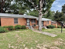 316-318 Keightley Dr in Little Rock, AR - Building Photo