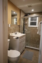 145 145th Dr-Unit -145 drive Jamaica 11434 in Queens, NY - Foto de edificio - Building Photo