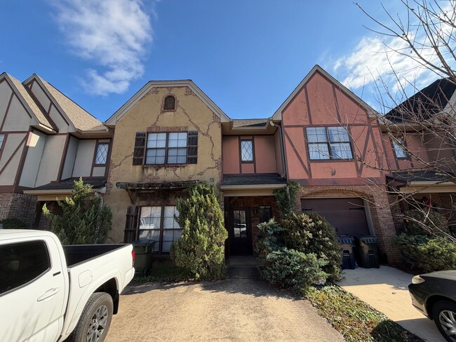 property at 2005 Stephanie Ct