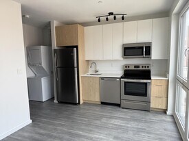 160 Middlesex St in Lowell, MA - Building Photo