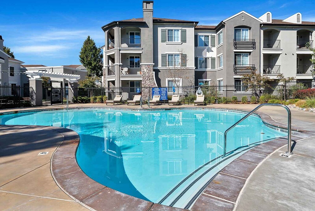 Canyon Oaks at Windemere in San Ramon, CA - Building Photo