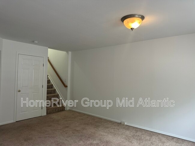 8323 Green Heron Way in Lorton, VA - Building Photo - Building Photo